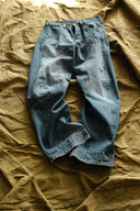 2000s Levi's Engineered Distressed Jeans